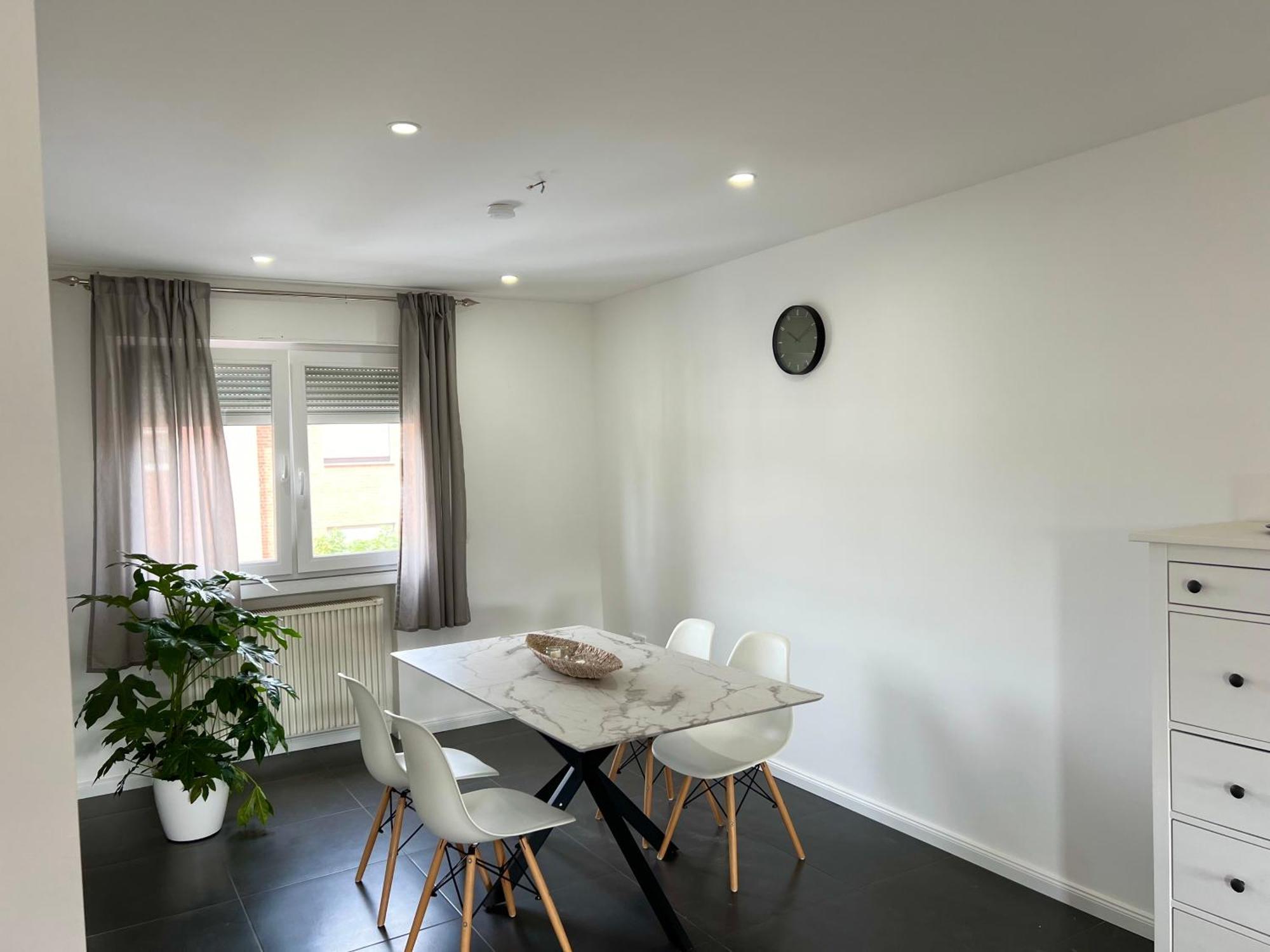 Elegante Apartment In Erftstadt Mit Balkon, Zentral, Bahnhof Nah, Phantasialand Bruehl Bei Cologne Esterno foto