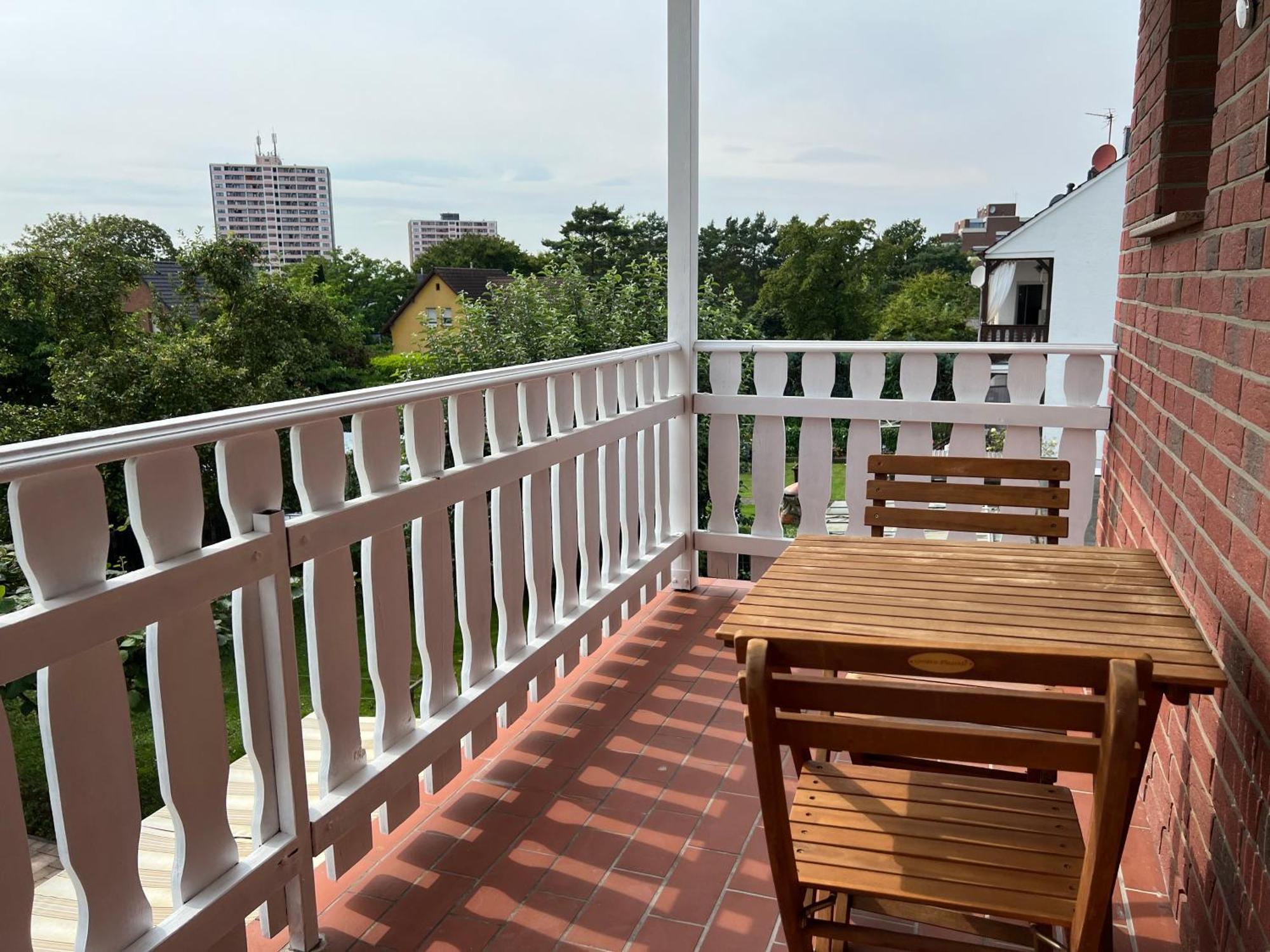 Elegante Apartment In Erftstadt Mit Balkon, Zentral, Bahnhof Nah, Phantasialand Bruehl Bei Cologne Esterno foto