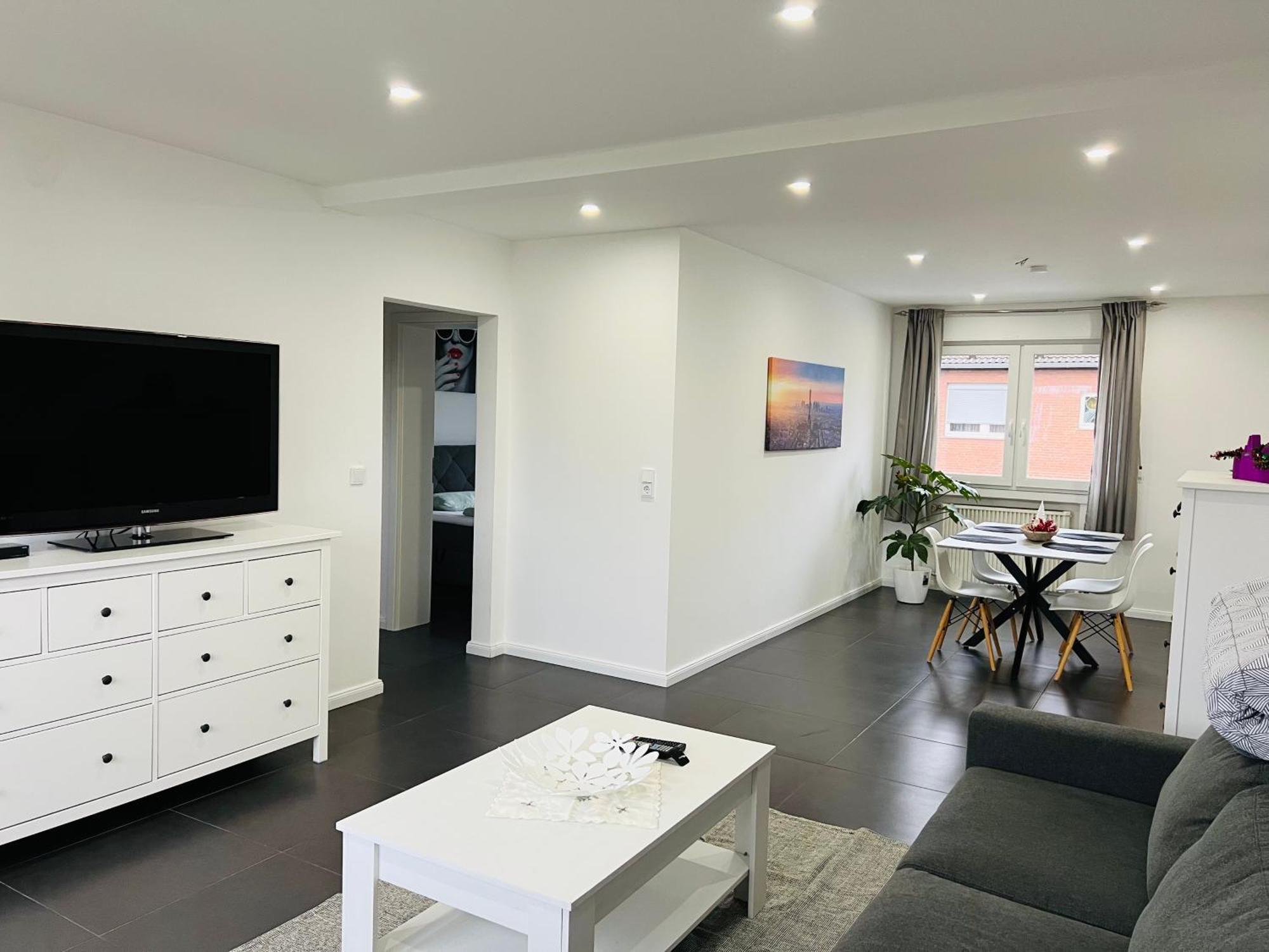 Elegante Apartment In Erftstadt Mit Balkon, Zentral, Bahnhof Nah, Phantasialand Bruehl Bei Cologne Esterno foto
