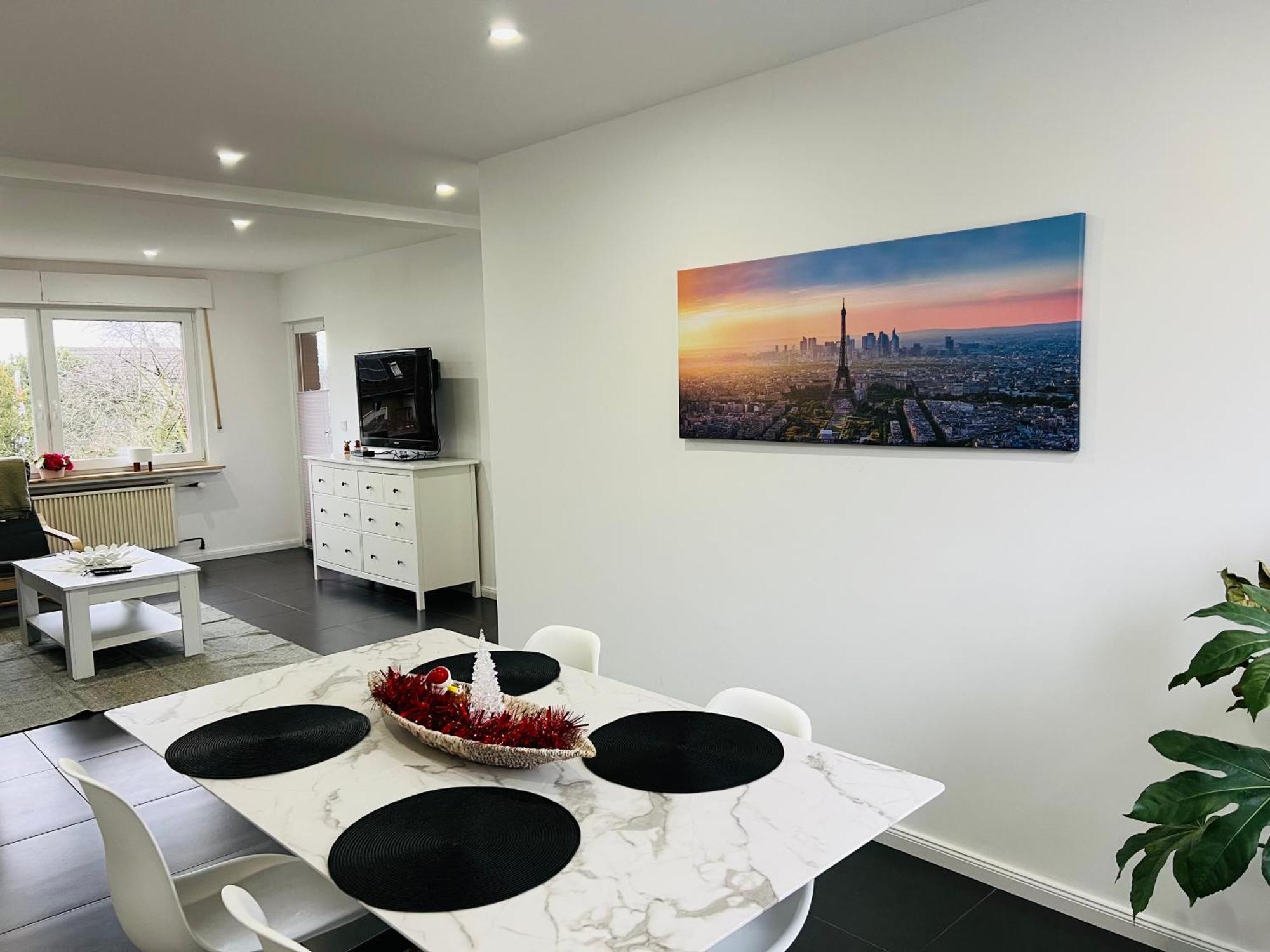 Elegante Apartment In Erftstadt Mit Balkon, Zentral, Bahnhof Nah, Phantasialand Bruehl Bei Cologne Esterno foto