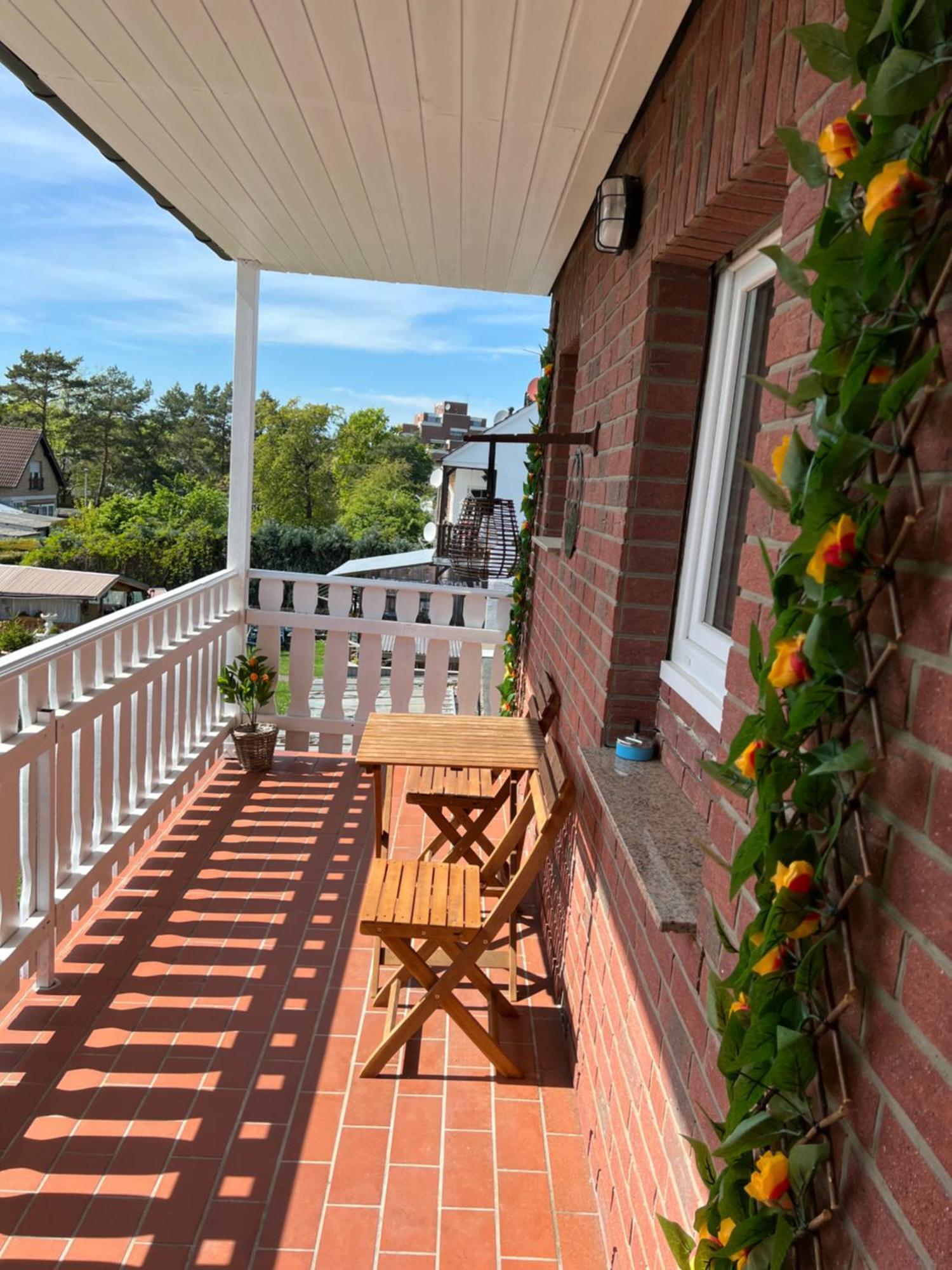 Elegante Apartment In Erftstadt Mit Balkon, Zentral, Bahnhof Nah, Phantasialand Bruehl Bei Cologne Esterno foto